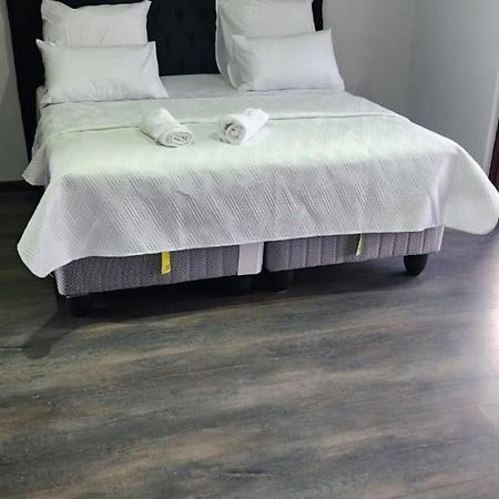Silent Corner Guest House รัวเดอพวร์ต ภายนอก รูปภาพ